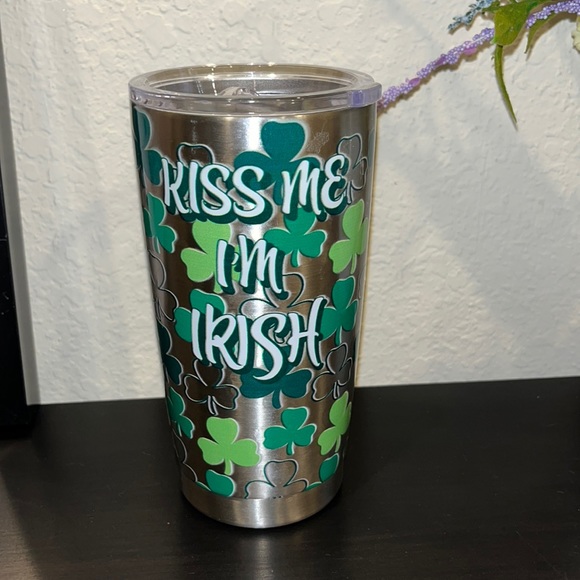 Aluminum Tumbler shamrock decoration - Picture 1 of 4